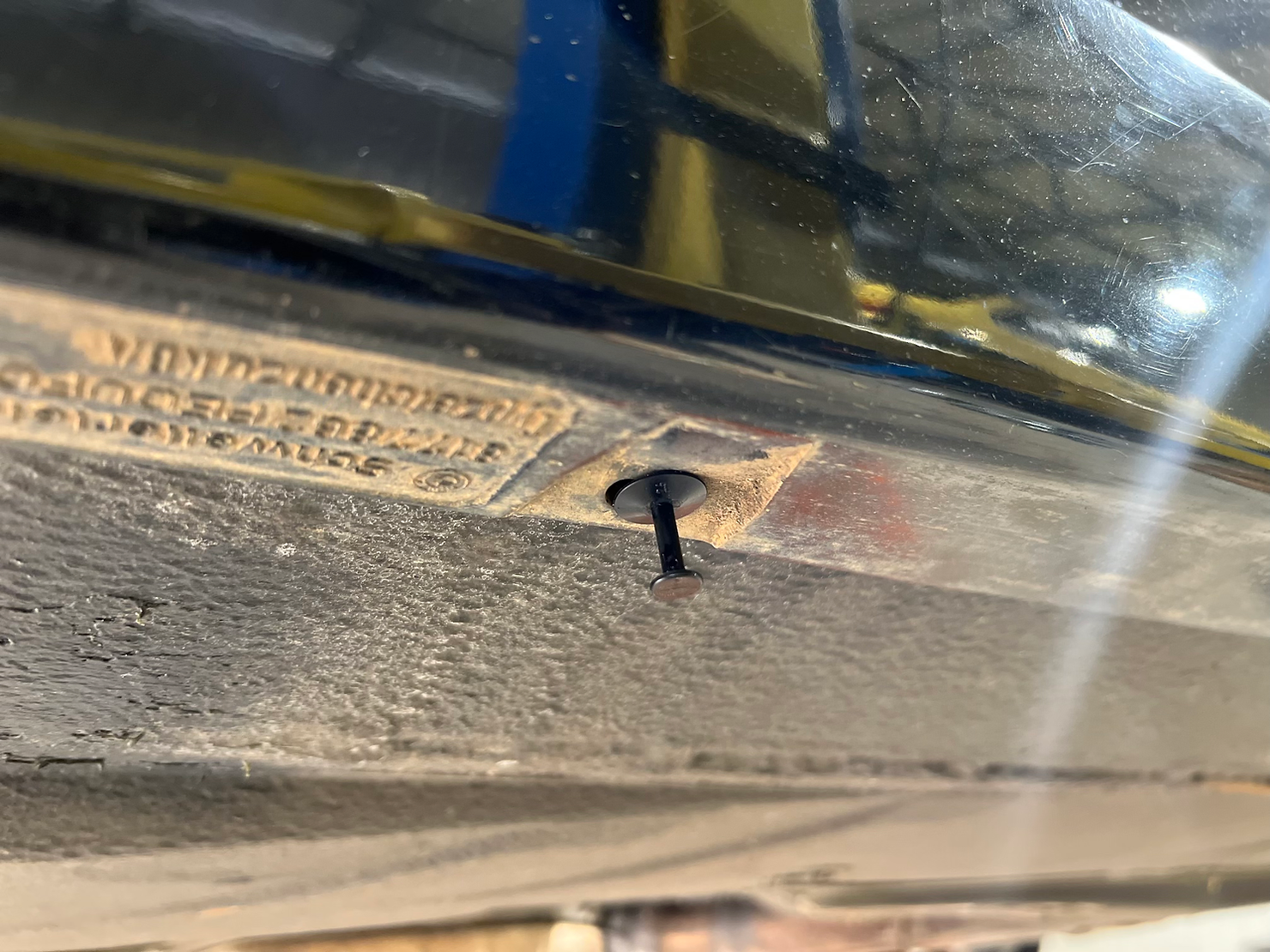 Installing plastic push rivets